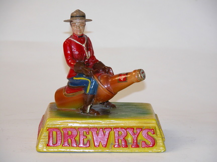 Drewrys-Beer-7-x-6.5-x-4.5