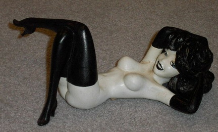 Playboy-Girl-3.5-x-7.5-x-3.5-HMH-Publishing-Co.-1961