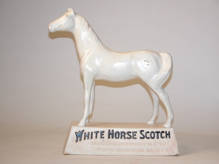 White-Horse-Scotch-16.5-x-14.5-x-5.5
