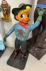 Frito Kid 47 x 32 x 19